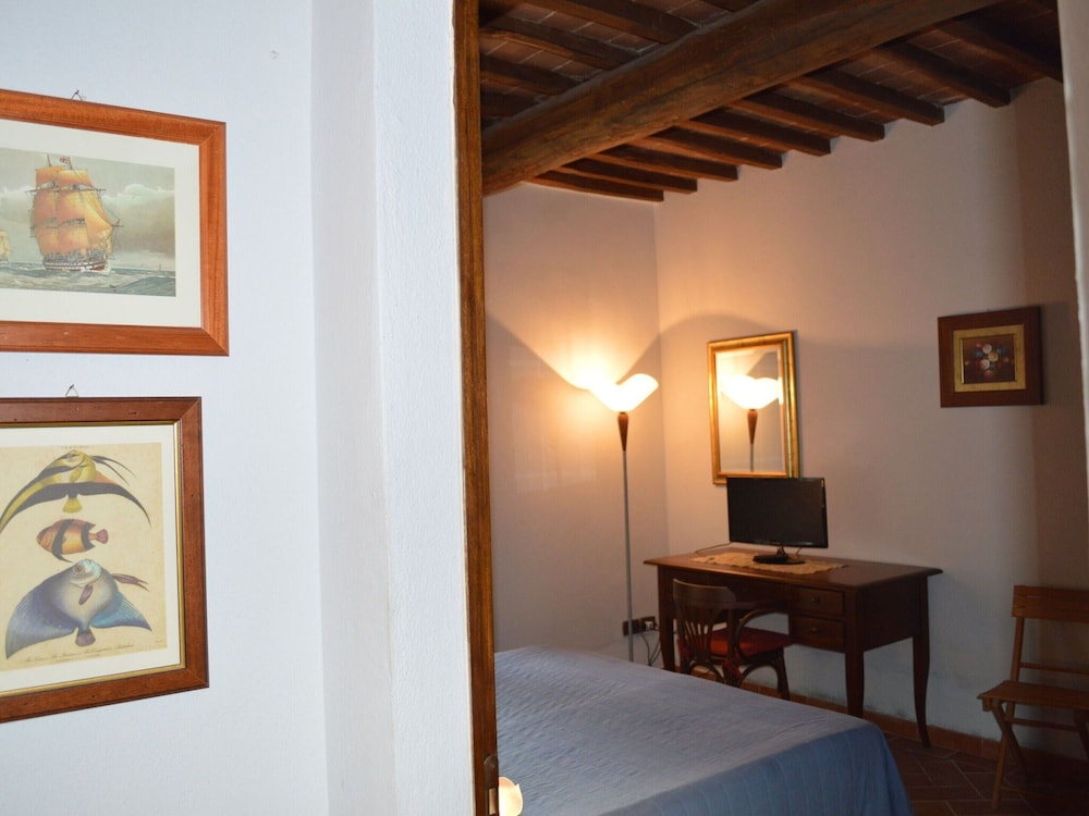 Tuscan Retreat in Montalceto view 2