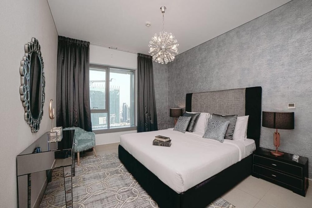 Bellavista - Spacious -1BR & Extra Room