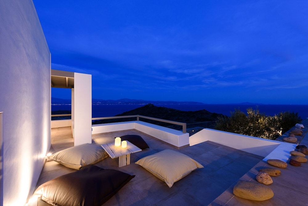 Rising Sun sea View Villa Near the Beach Paros