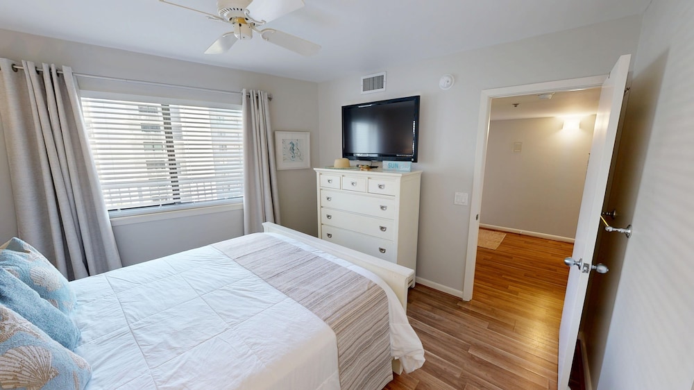 Mainsail 341 2 Bedroom Condo