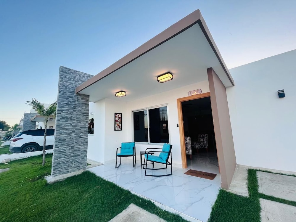 4BR 14 pax Twin Villa-Bbq & private pool