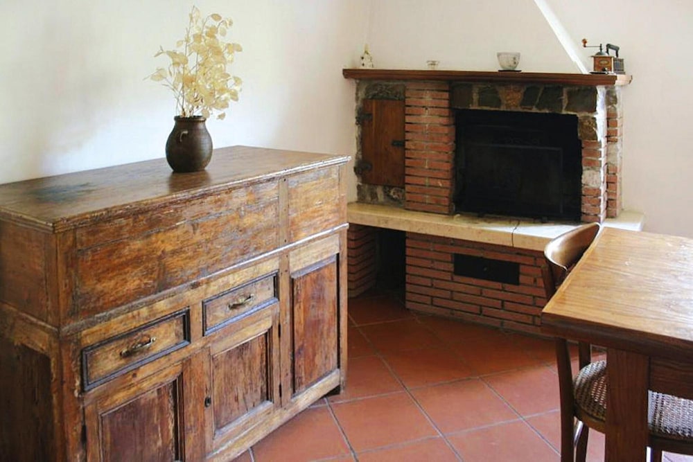 Country House in Tuscany With Panoramic Views