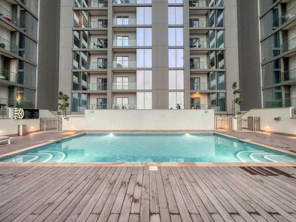 Whitesage - Elegant Apartment With Unobstructed City Views