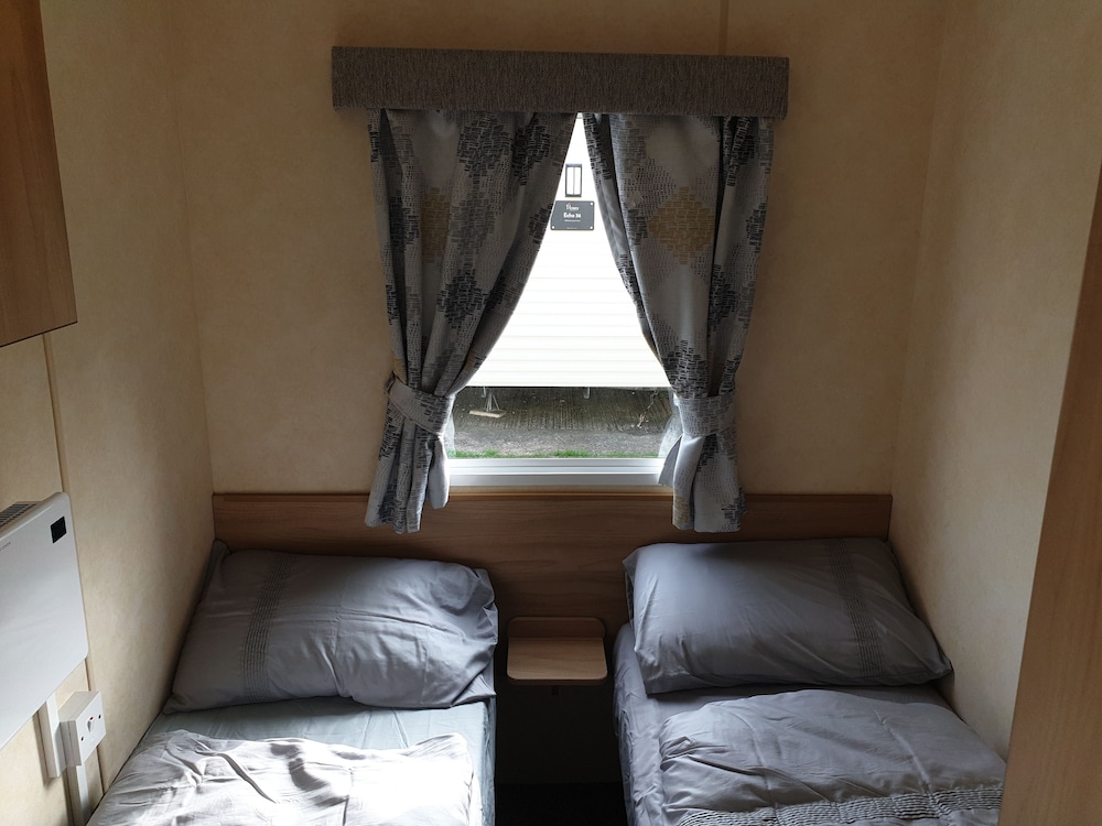 3-bed Caravan in Walton on the Naze view 4