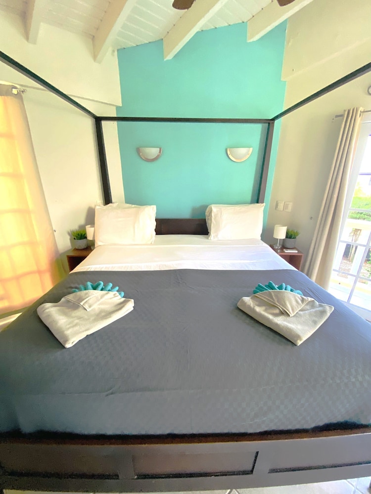 La Pura Vista Resort