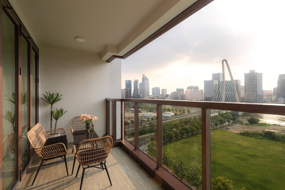 The Metropole - Horizon View Riverside
