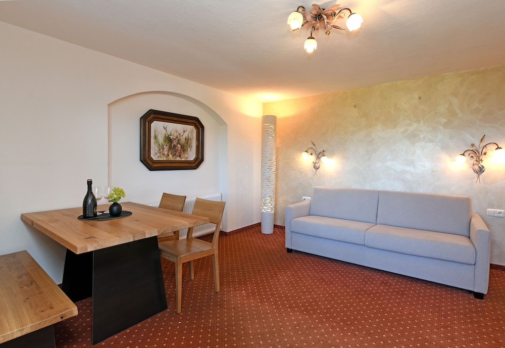 Hotel St. Hubertus Grossdorf e.U.