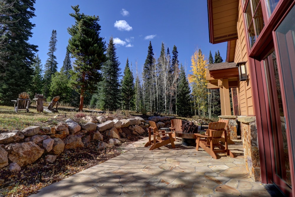 Peakside Escape 178 3 Bedroom Home