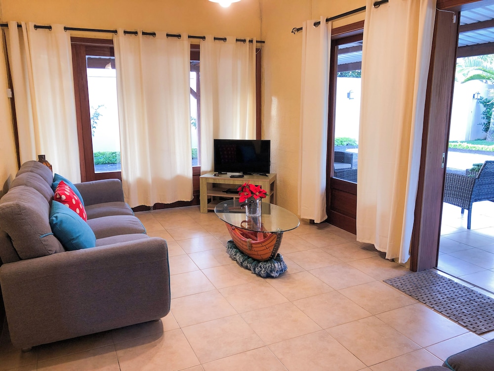 Laurels Villas