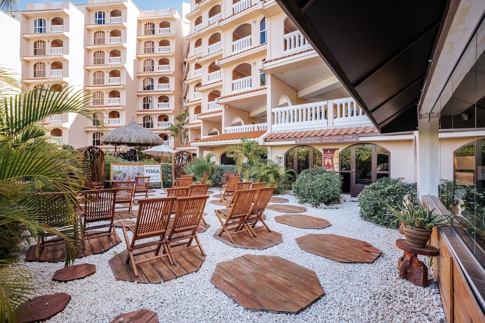 Playa Linda Beach Resort - Property Image 11