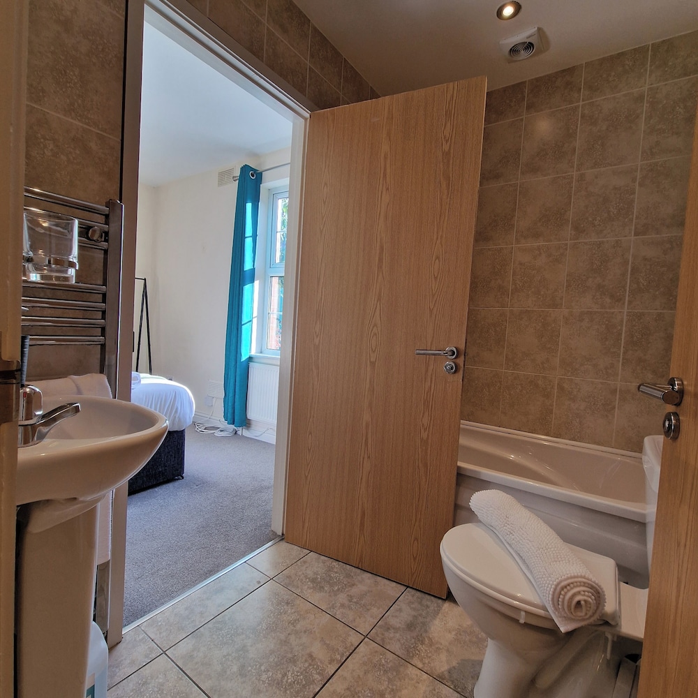 Kenilworth Modern Apartment With 2 Bedrooms
