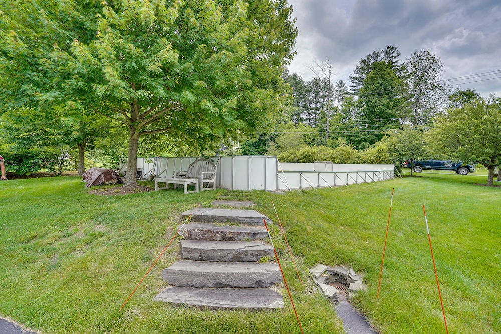 Stockbridge Retreat w/ Pool & Hot Tub!
