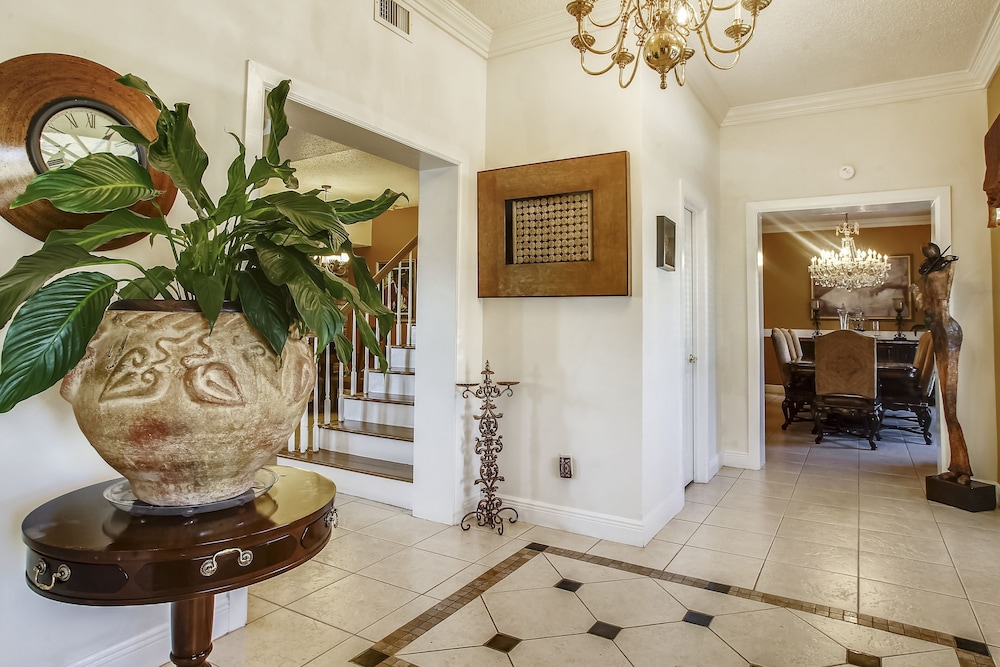 Lovely 3 BR home only 15mins from downtown NOLA / Permit #21-RSTR-19923 by RedAwning - Image 2