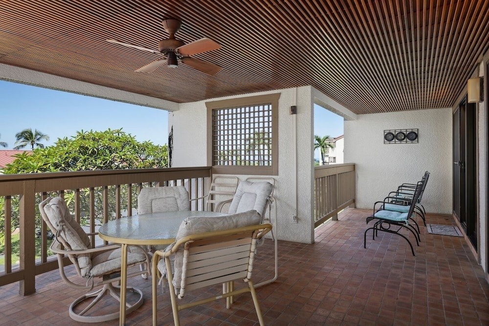 Keauhou Gardens #11-101 At Kona Coast Resort 1 Bedroom Condo by RedAwning