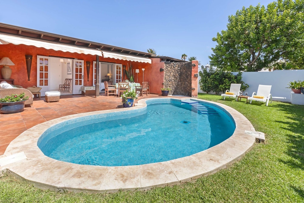 Bayside Evergreen House Serenity Oasis Garden Pool BBQ