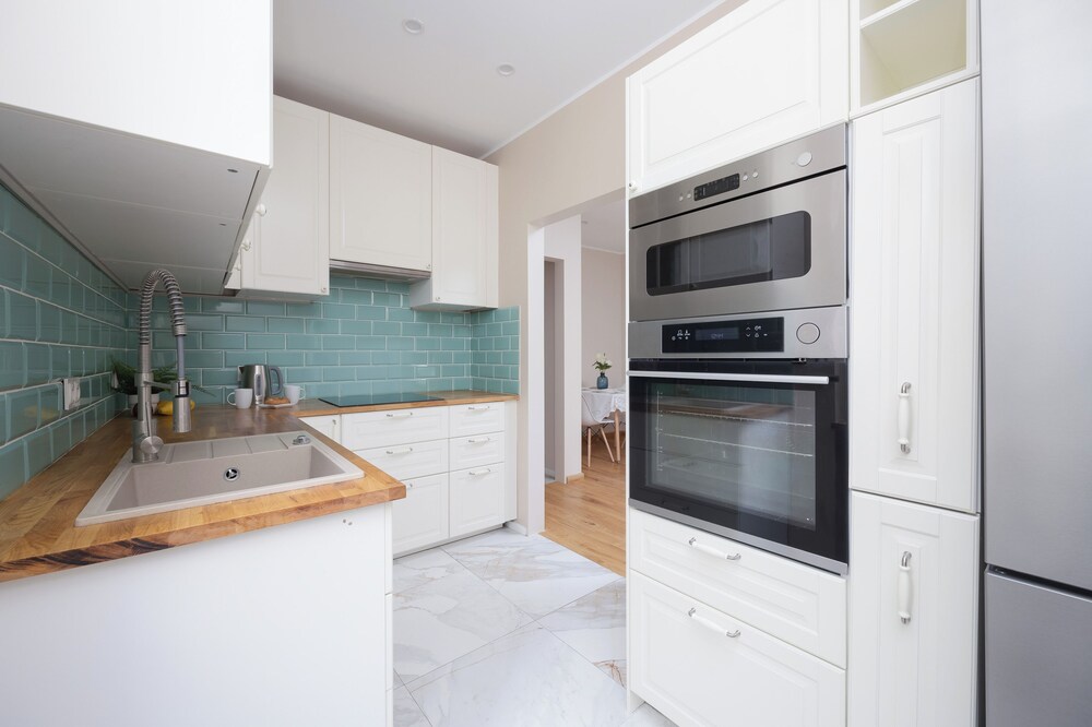Apartment Near Old Town by Renters view 5