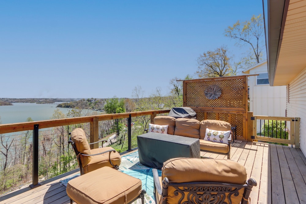 The Best Views on Beaver Lake! Home w/ Deck & BBQ