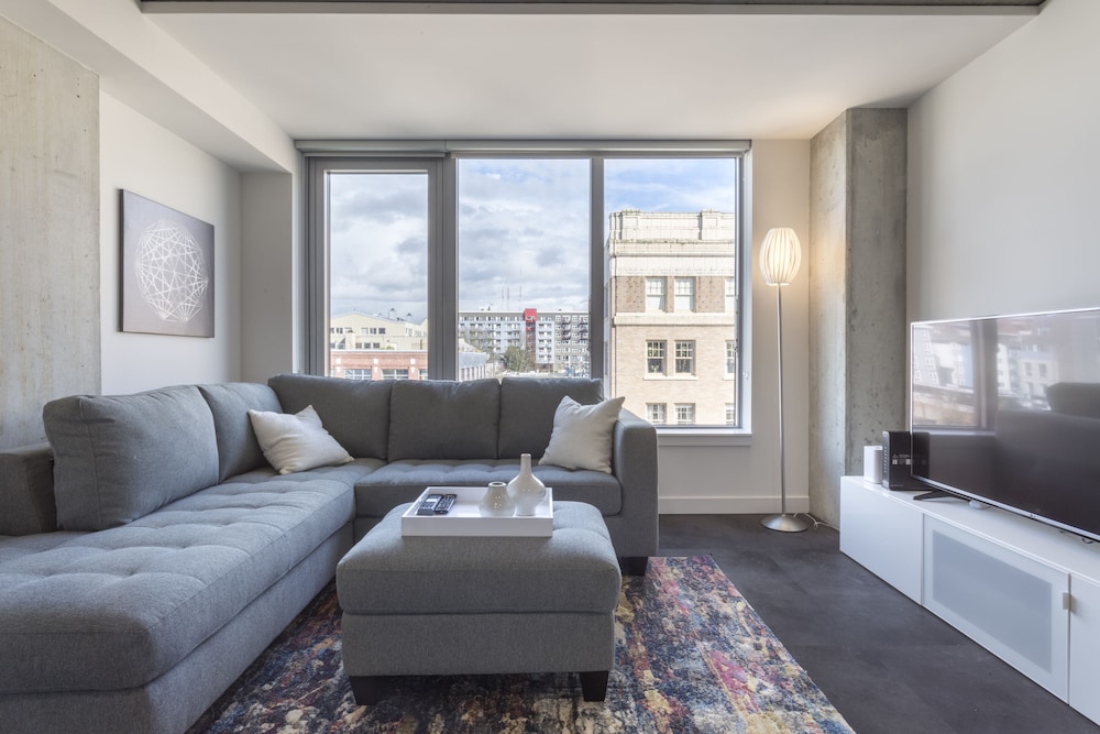 Domicile Suites at Cove