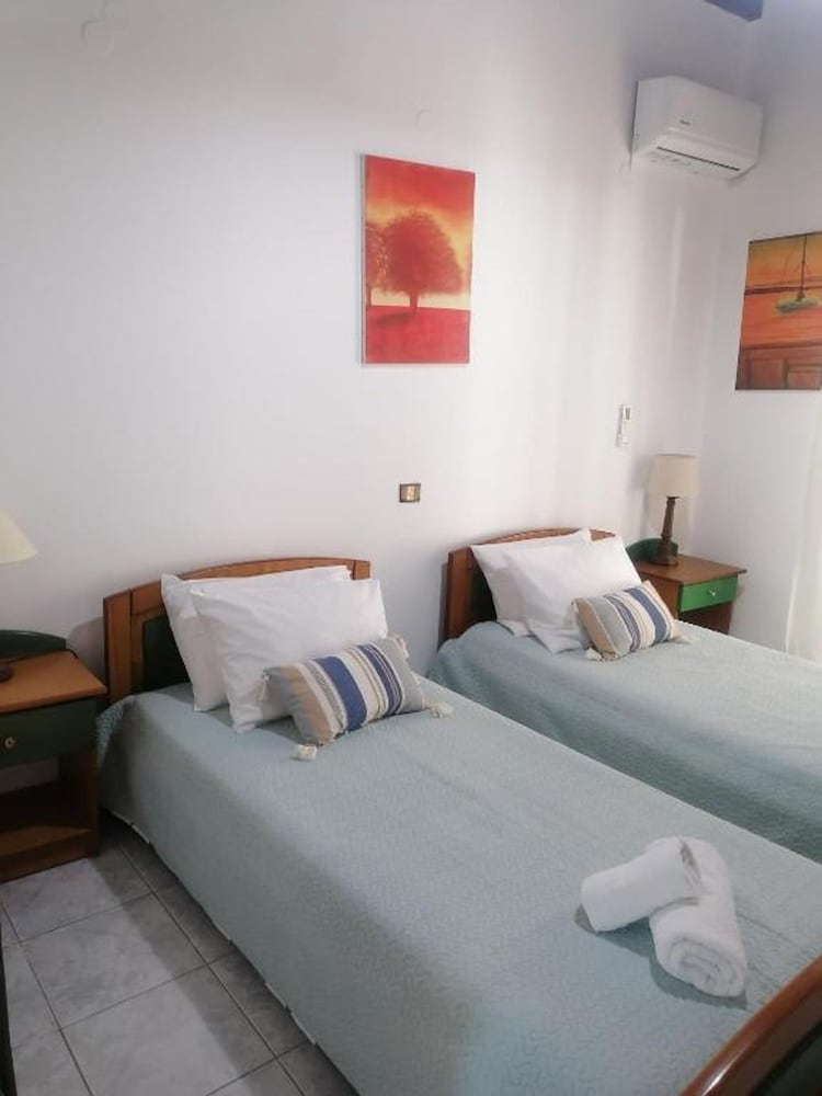 Green Yard Retreat - Family Getaway in Sidari Corfu