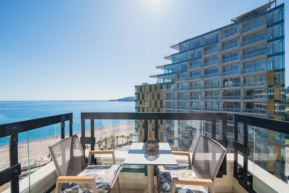 Hotel Invictus