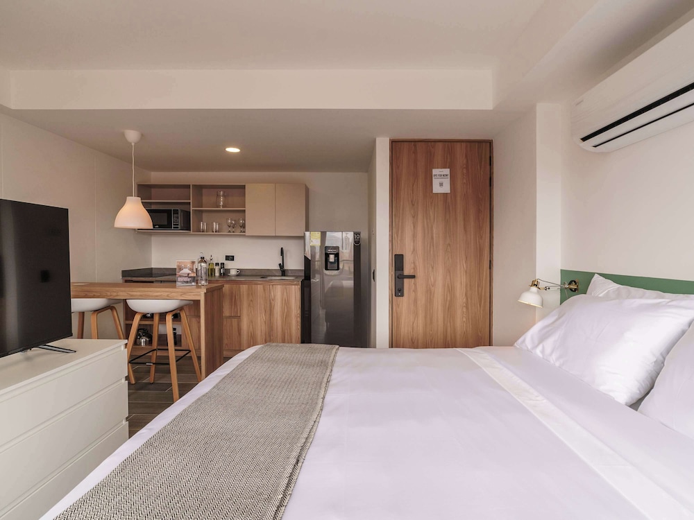 w Engaging Loft w Balcony in Laureles