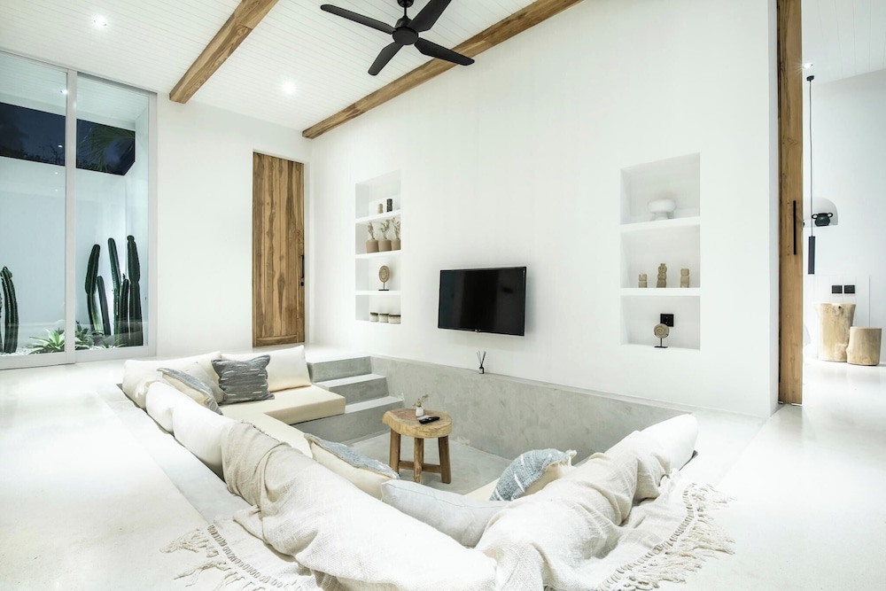 Chic 2BR Villa, 5min to Bingin's Coastal Bliss