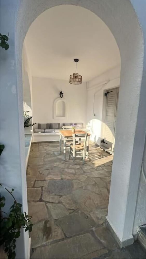 Casa Paros