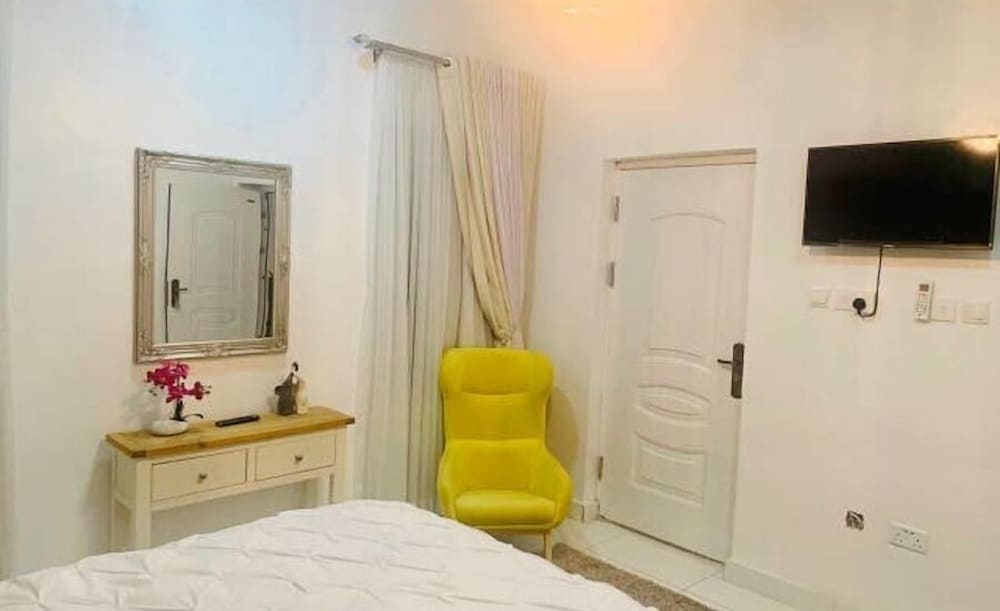 Keji's Shortlet Apartment