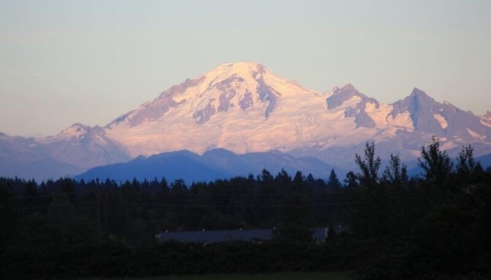 Mt Bakerview Bed and Breakfast