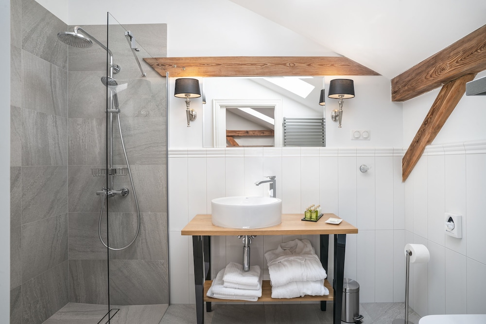 Photo 68