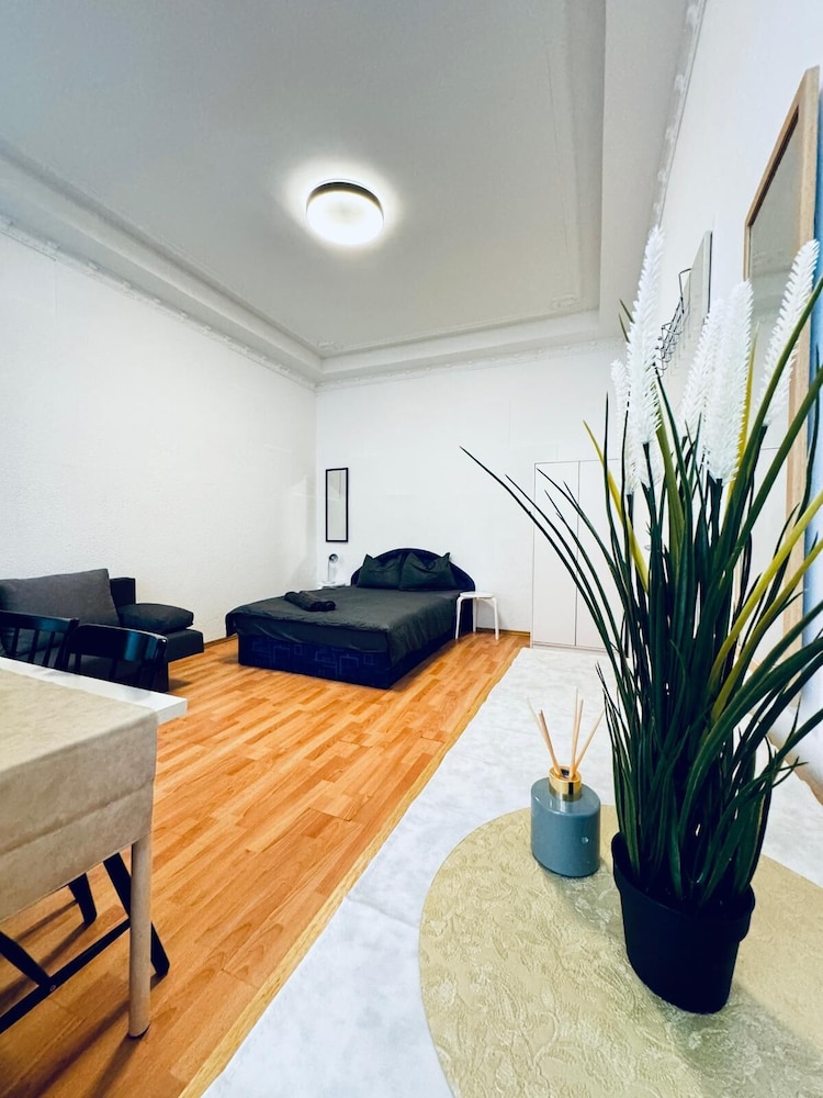 Central 1BR Apartment Near Augarten