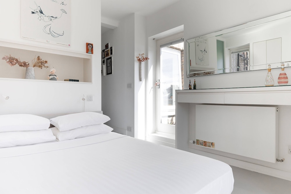 Crawford Street II by Onefinestay