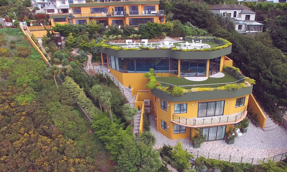 Zenith Boutique Lodge & Spa