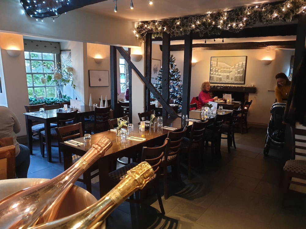 Dragon Inn Crickhowell