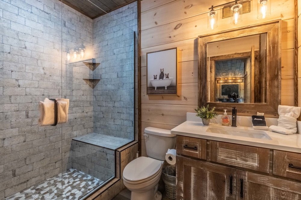 Raccoon Ridge Retreat - Gatlinburg Mountain Escape