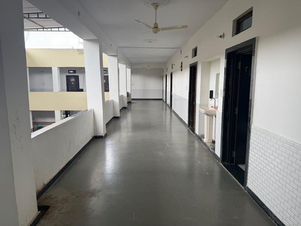 Hotel Kesri Nandan
