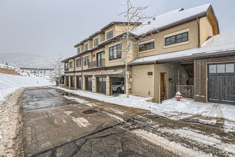 Strand Haus Ski In Ski Out At Canyons 2 Bedroom Condo
