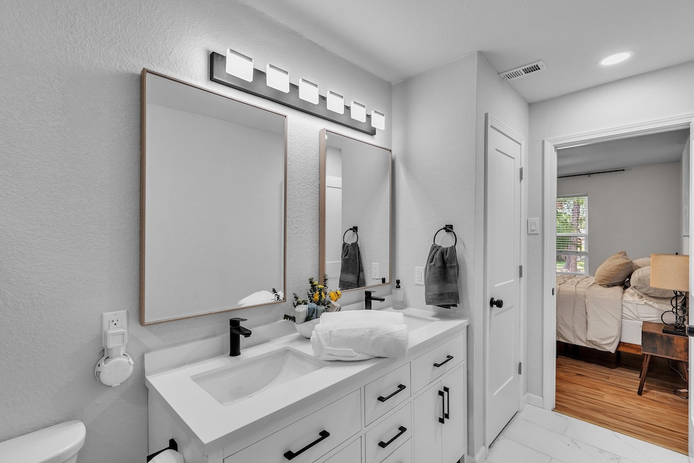 Stylish Flower Mound Home With Private Pool 5 Bedroom Home