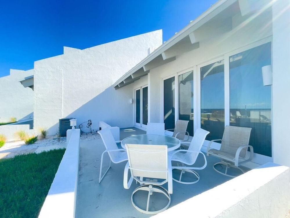 Sea Winds Condominiums I