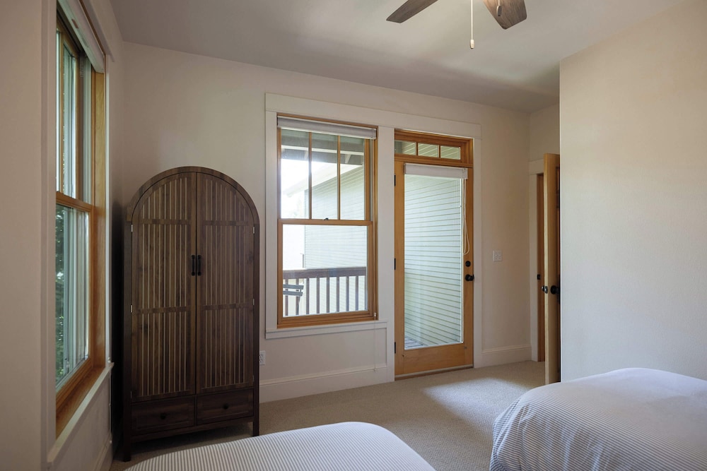 Cascade Cottage Stay for 6