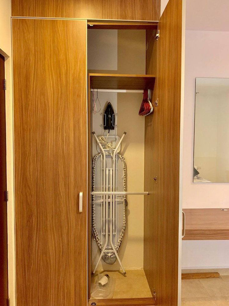 Sleeps 4-6-amazing 2 Bedroom Ph With Bbq & Jacuzzi