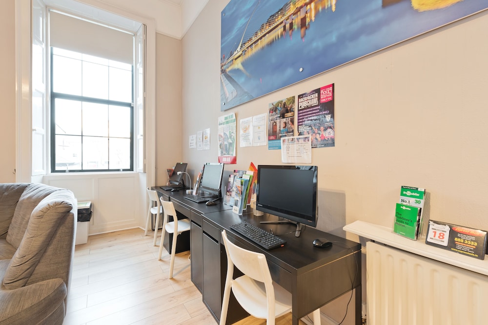 Gardiner House Hostel