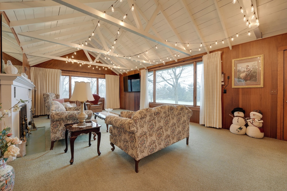 Cozy Hillsdale Home 1 Mi to Baw Beese Lake! - Property Image 23