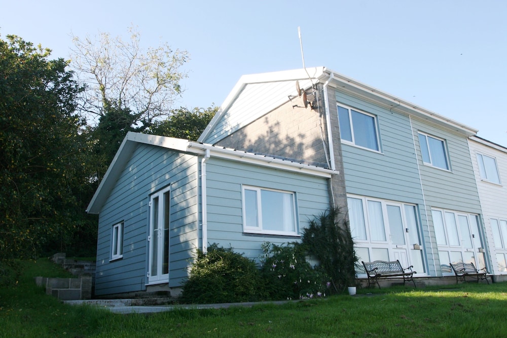 Freshwater Bay Holiday Chalets