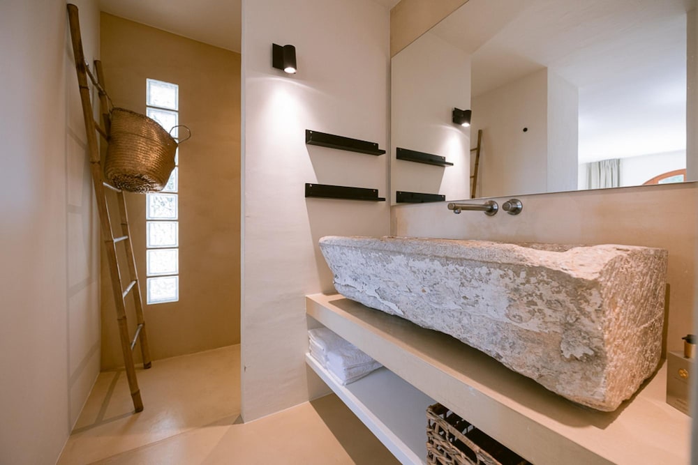 Can Furnet in Ibiza With 4 Bedrooms and 8 Bathrooms