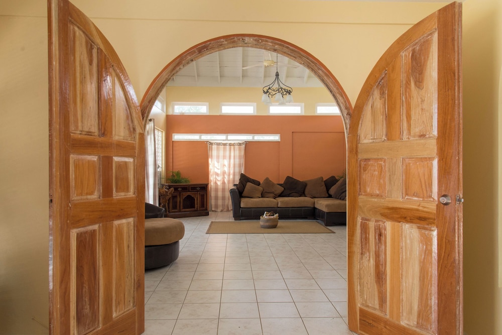Hatfield South Villa
