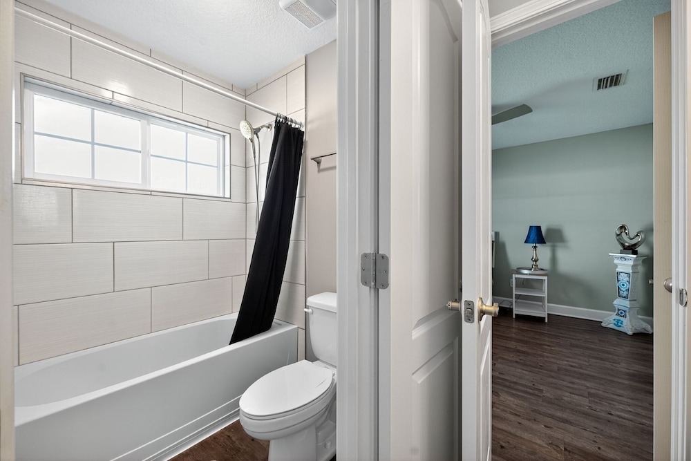 Floridays Manor 4 Bedroom Home