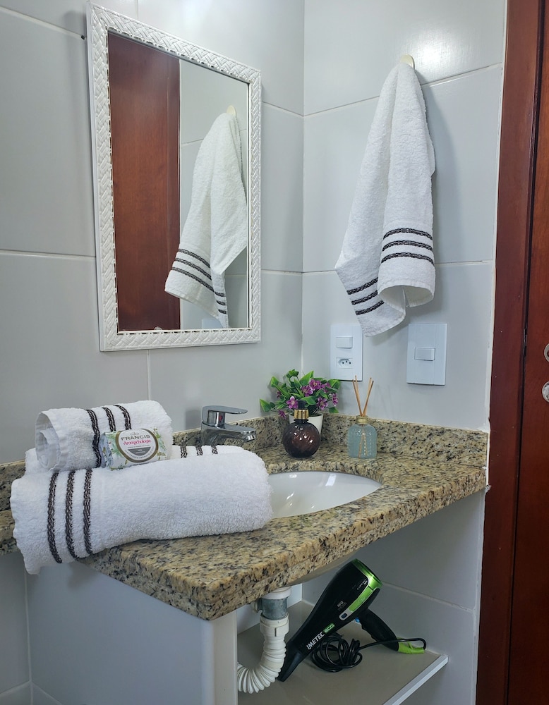 2 suítes térreo - próximo da piscina