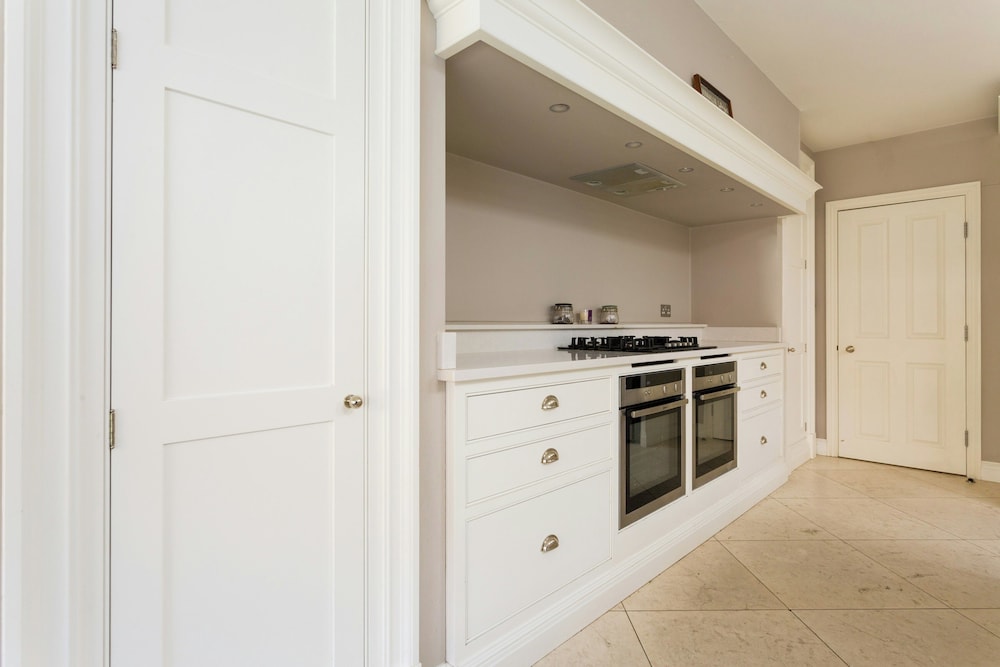 Rigault Road by Onefinestay