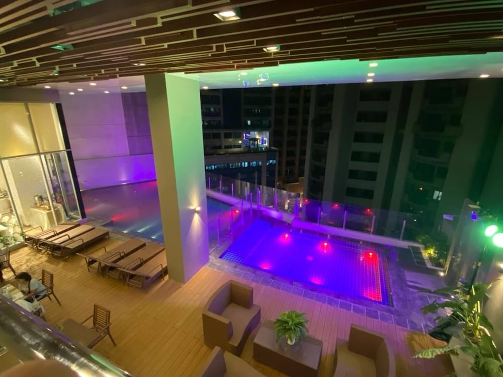 Luxury Cozy Stylish Loft in Makati